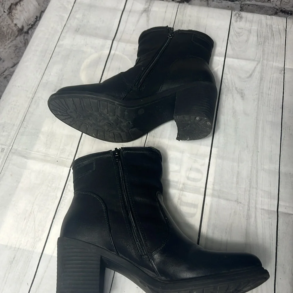 Women’s Black Ankle Boots Size 8.5M – Restless, Block Heel, Zipper